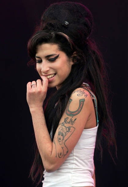 The Amy Winehouse Cat Eye Is Back